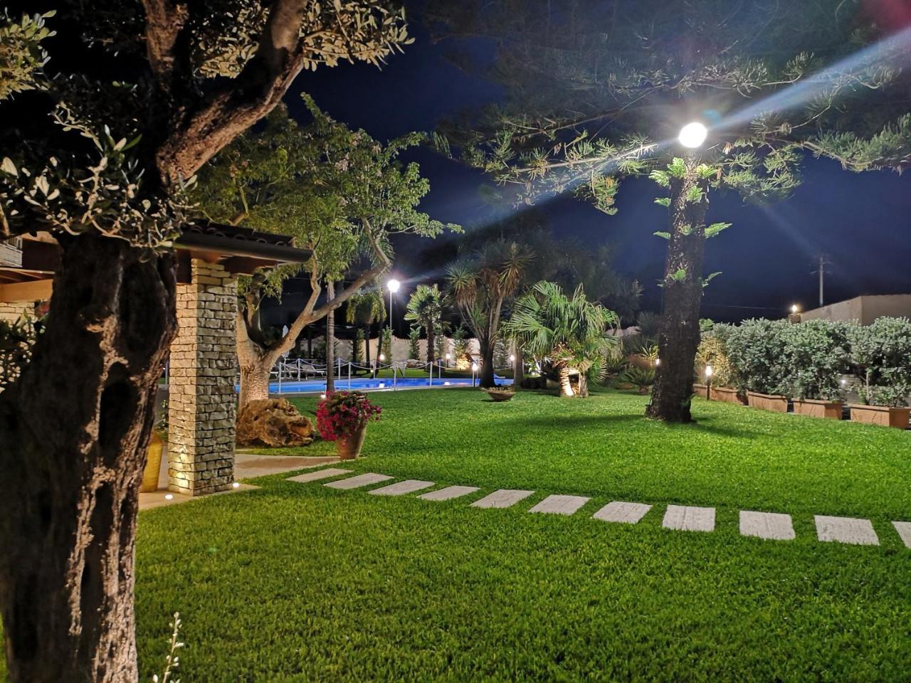 Villa Araucaria Partinico Exteriör bild