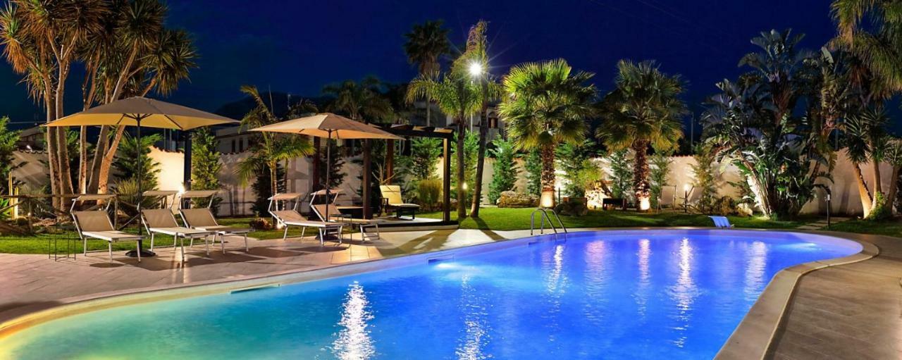 Villa Araucaria Partinico Exteriör bild